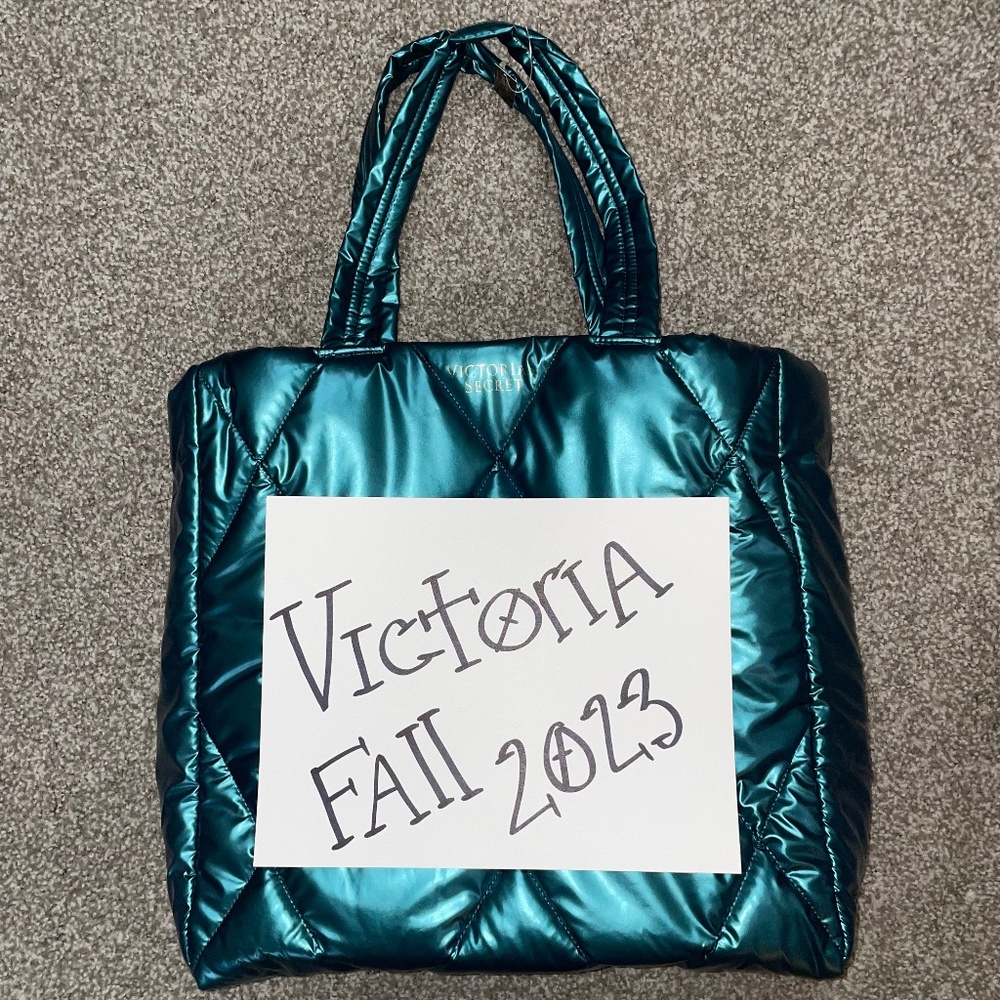 VICTORIA'S SECRET GREEN METALLIC TOTE BAG